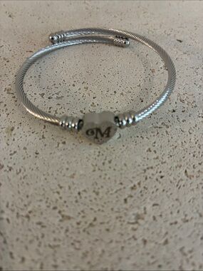 Silver tone Heart Cable Bangle Bracelet - Initial M Accent like new